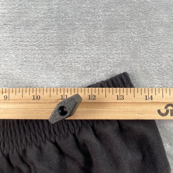 Design Lab Shorts Medium Black Faux Suede Laser Cut Scalloped Hem Lord & Taylor - Picture 6 of 16